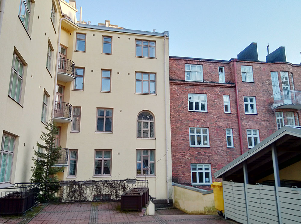1930年代建築の賃貸マンション。7年住んで、とうとうパイプラインリノベーションの時期に