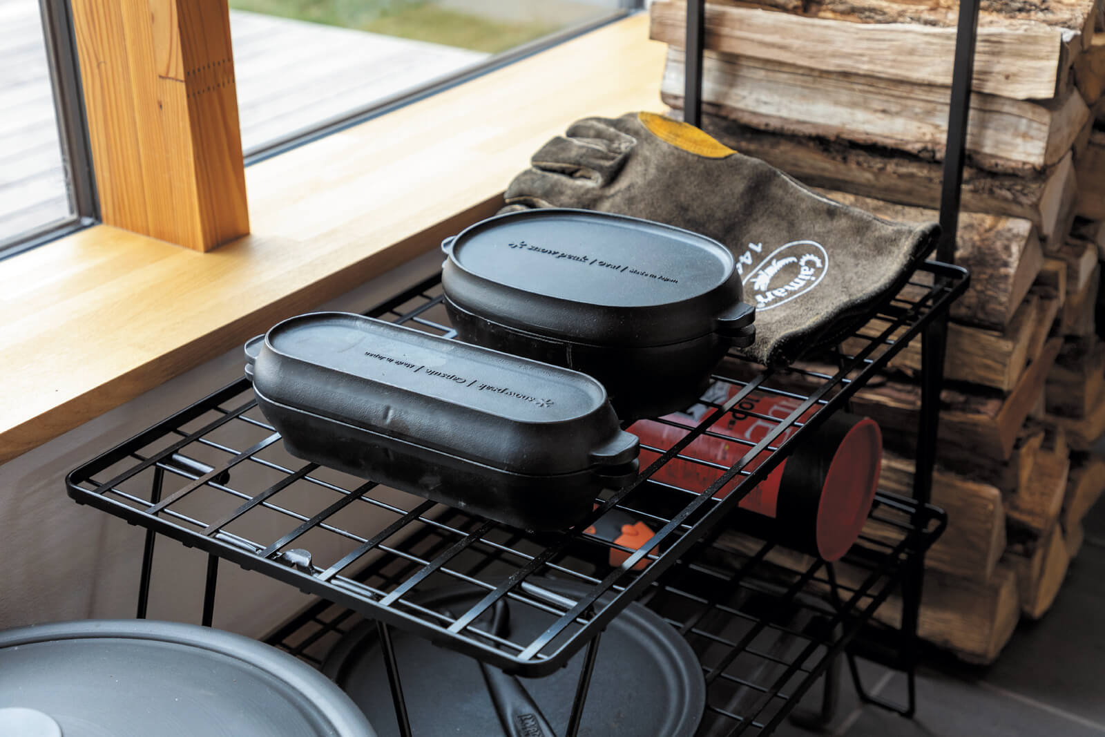 長年、キャンプで愛用してきた小型ダッチオーブンが、新築後はストーブ料理でも大活躍している