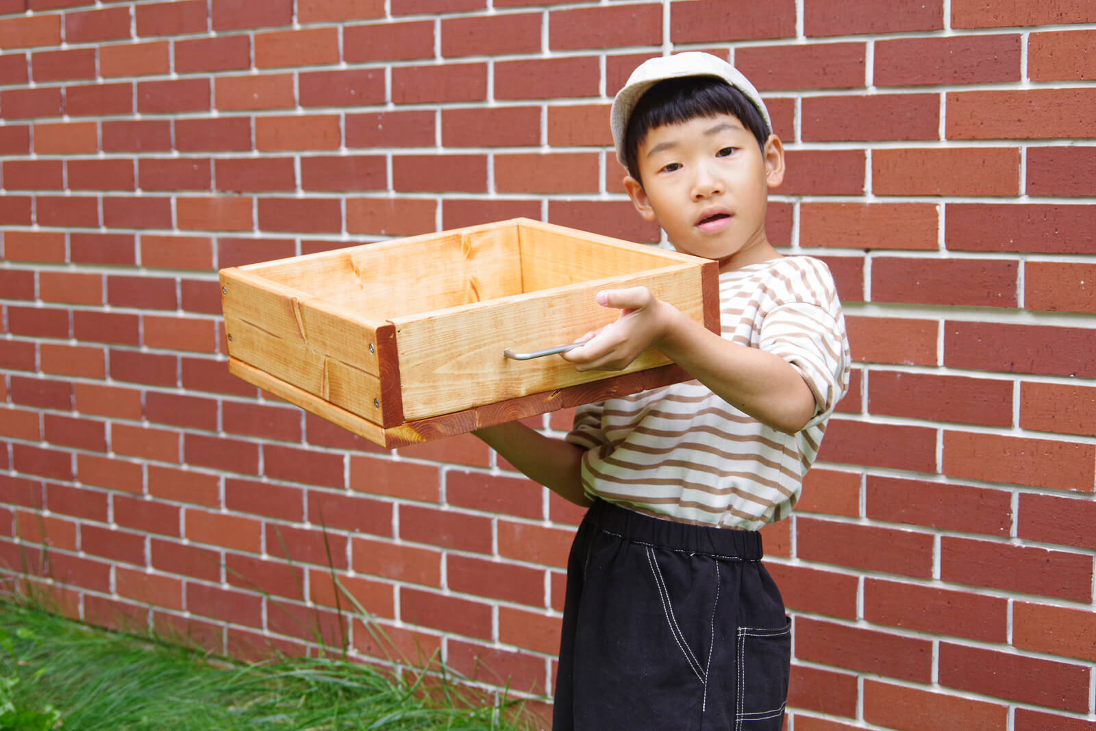 やった、完成！この収納ボックスにおもちゃを入れてもいいかもしれないね！