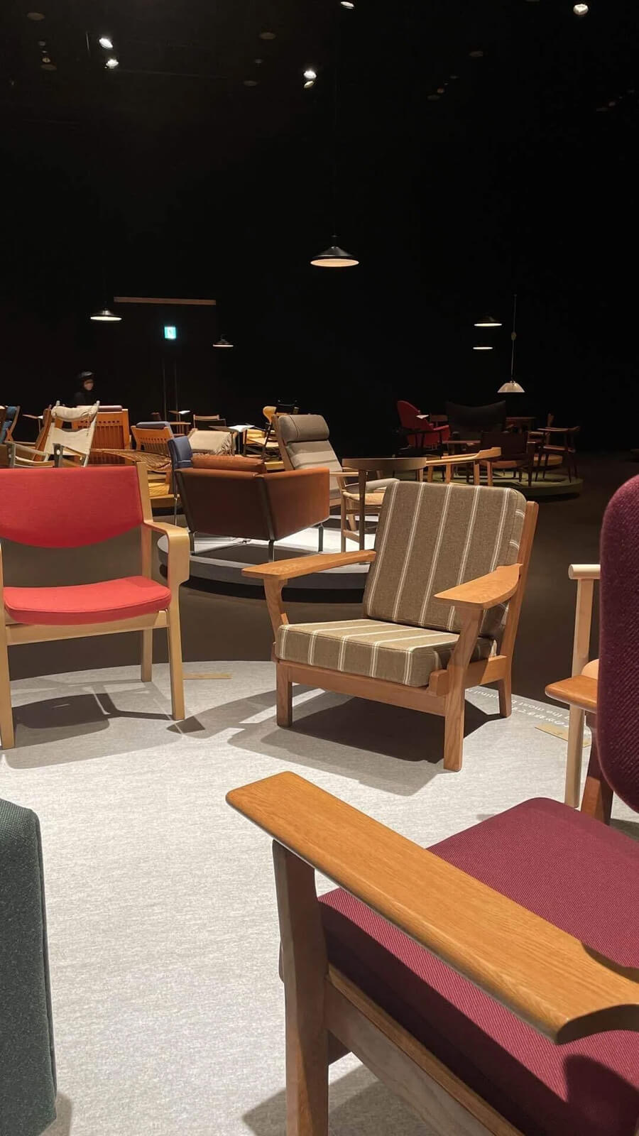 こちらはラウンジチェアの円陣