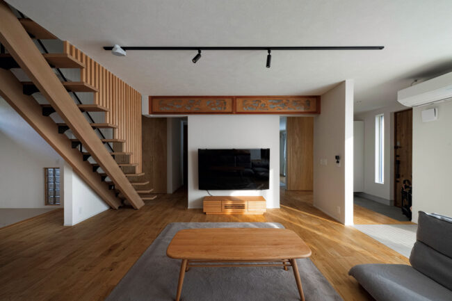 3間続きだった和室の壁を取り払い生まれたLDKは広さ25帖。家族の団らんが自然と生まれる