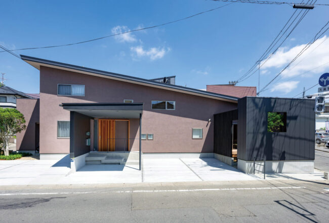 三世代が集う大屋根の家