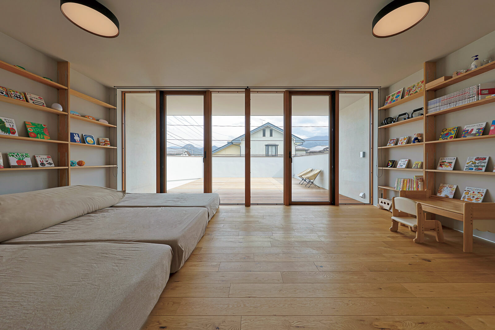 将来間仕切り可能な寝室